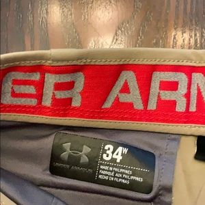 Men’s under armour beige shorts